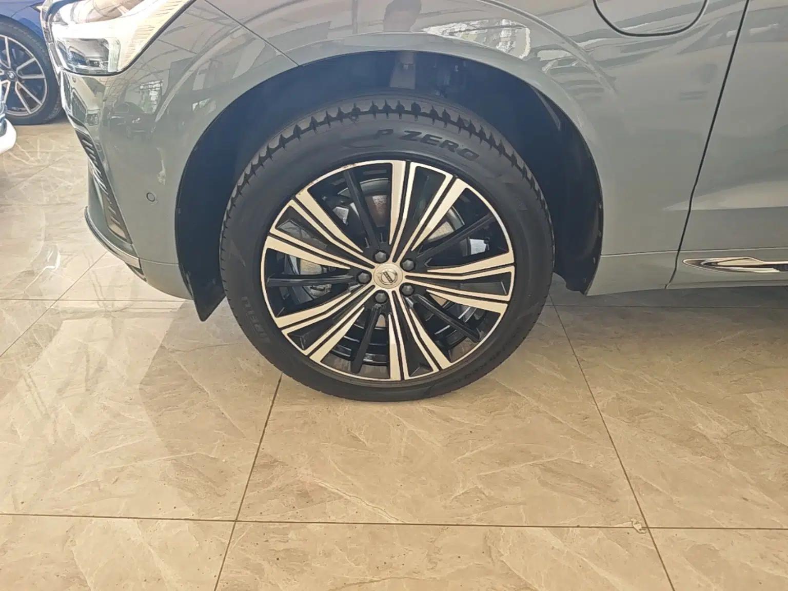 Volvo XC60 New Energy 2023 T8 Plug-in Hybrid Long-Range All-Wheel Drive Smart Luxury Edition — миниатюра 15