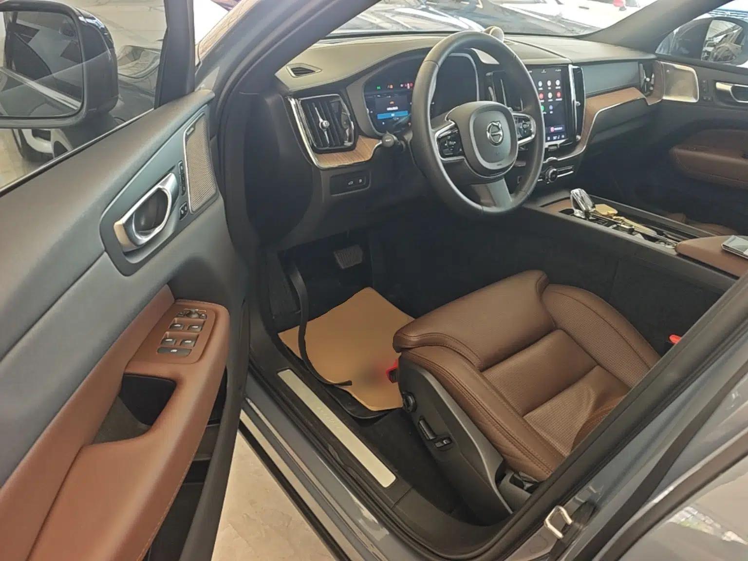 Volvo XC60 New Energy 2023 T8 Plug-in Hybrid Long-Range All-Wheel Drive Smart Luxury Edition — миниатюра 23