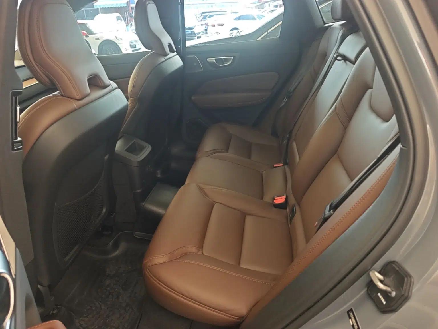 Volvo XC60 New Energy 2023 T8 Plug-in Hybrid Long-Range All-Wheel Drive Smart Luxury Edition — миниатюра 25