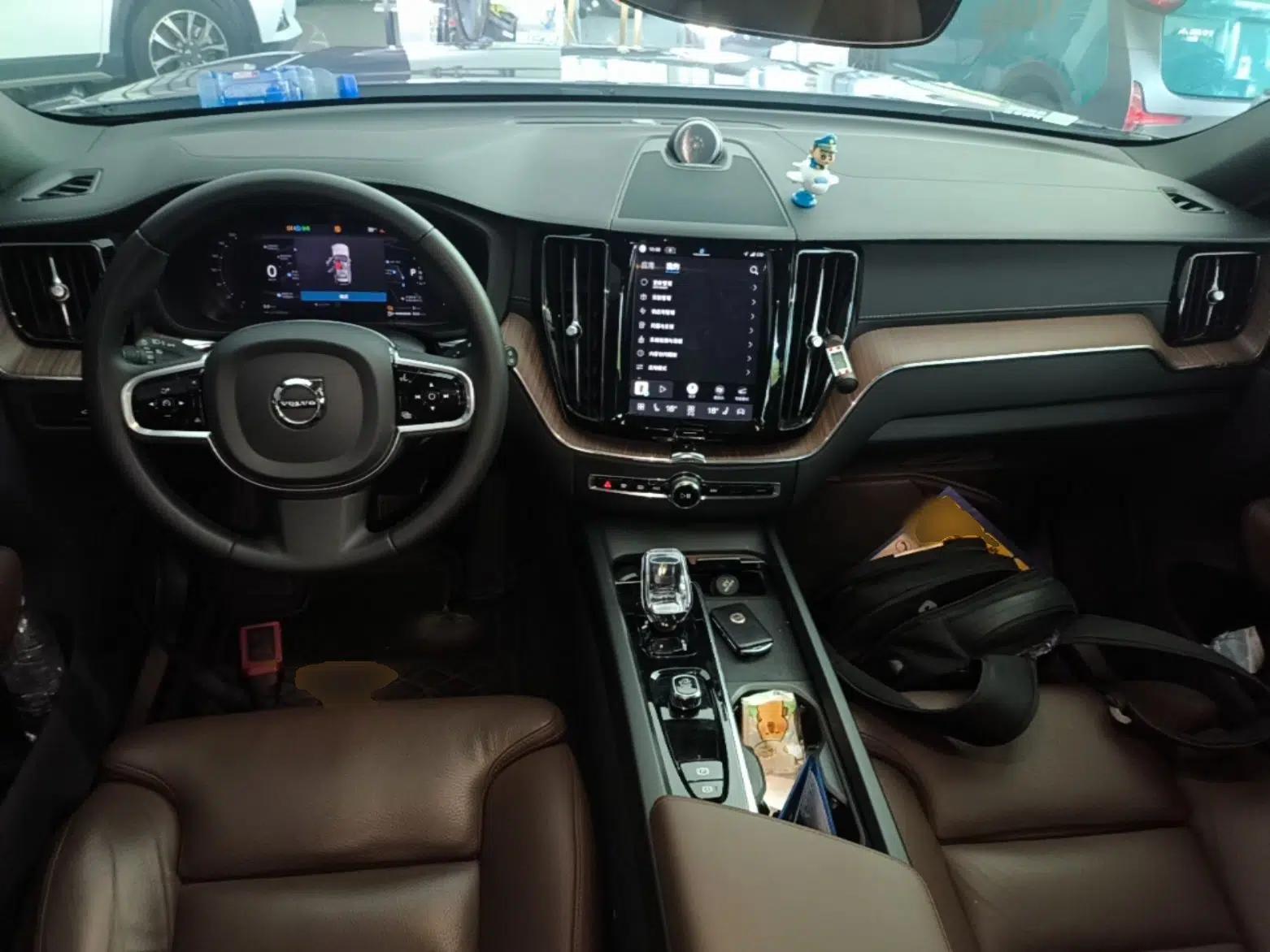 Volvo XC60 New Energy 2024 T8 Plug-in Hybrid Long-Range All-Wheel Drive Smart Luxury Edition — миниатюра 12