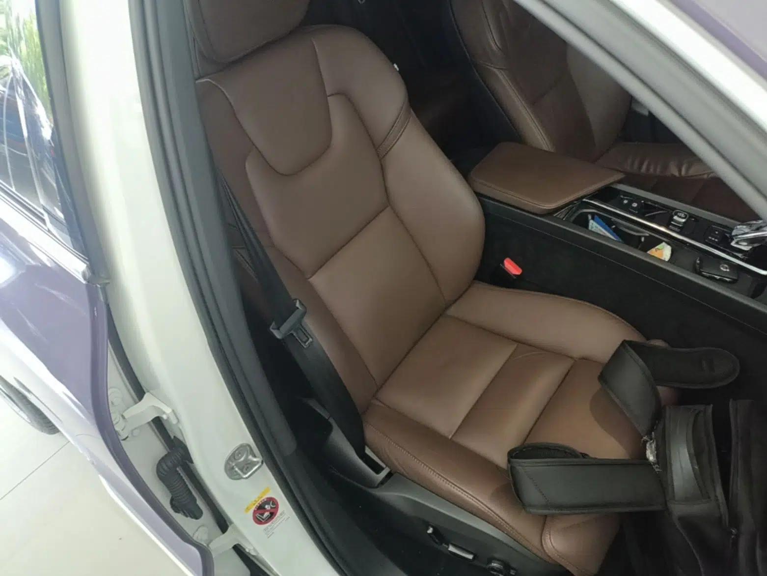 Volvo XC60 New Energy 2024 T8 Plug-in Hybrid Long-Range All-Wheel Drive Smart Luxury Edition — миниатюра 19
