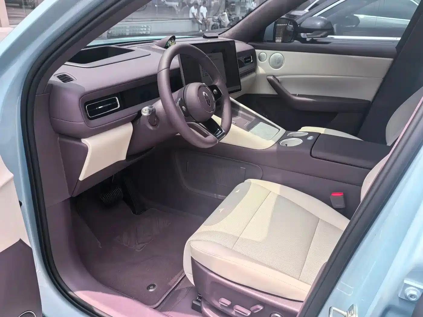 Wenjie M6 2026 Extended Range Ultra 4WD — миниатюра 16