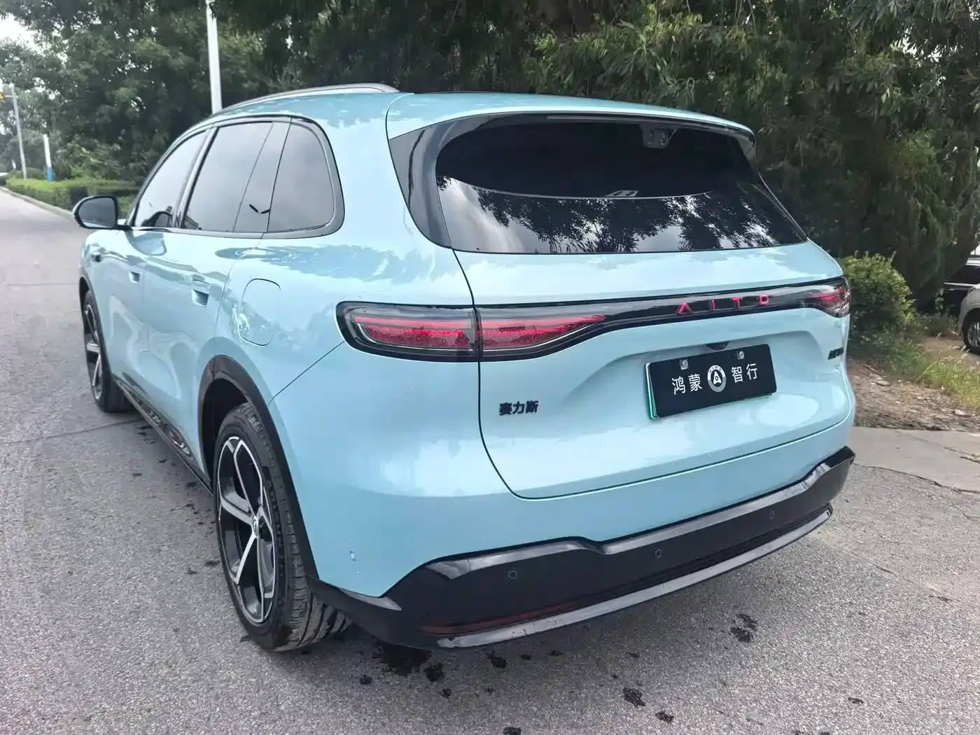 Wenjie M6 2026 Extended Range Ultra 4WD — миниатюра 5