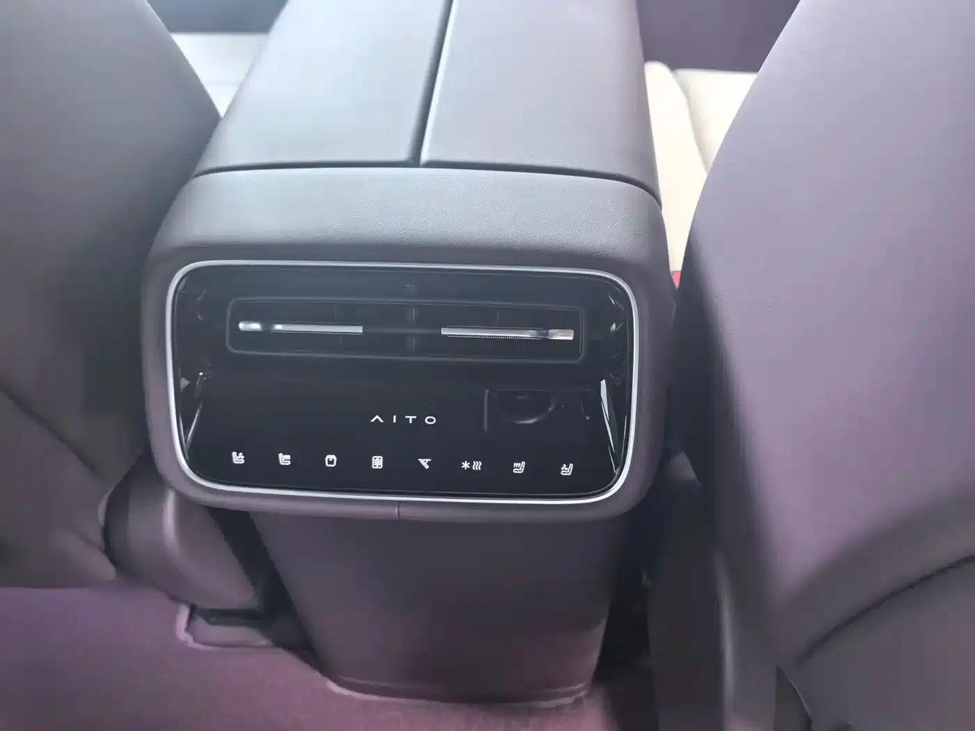 Wenjie M6 2026 Extended Range Ultra 4WD — миниатюра 10