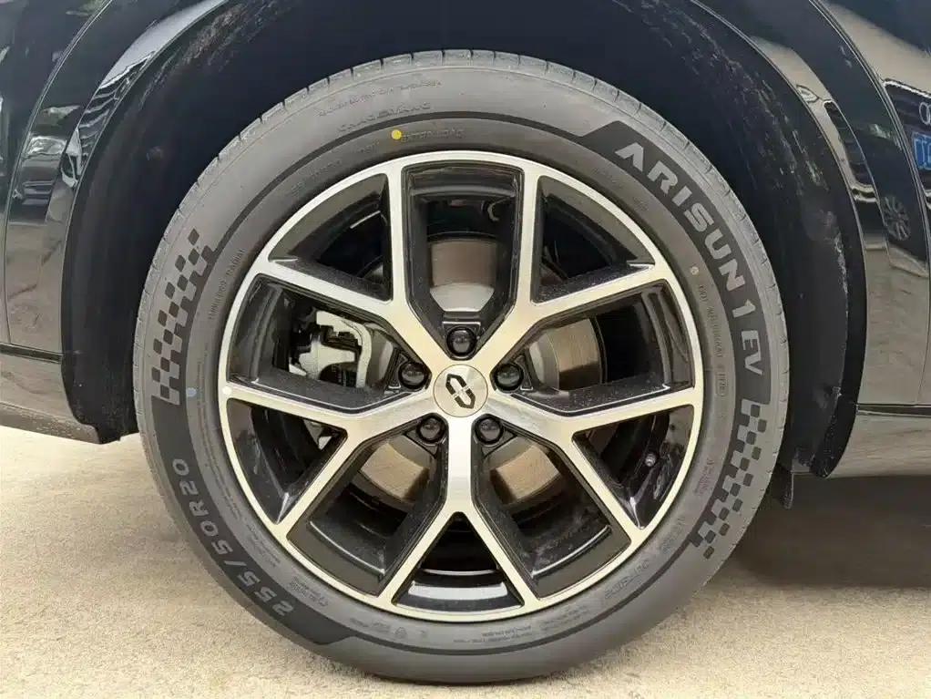 Wenjie M6 2026 Range Extended Max+ 4WD Version — миниатюра 19