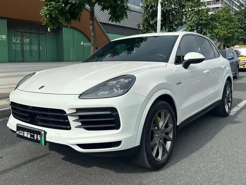 2023 Cayenne E-Hybrid 2.0T Platinum Edition — миниатюра 1
