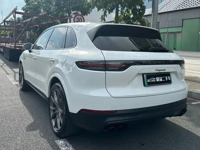 2023 Cayenne E-Hybrid 2.0T Platinum Edition — миниатюра 5