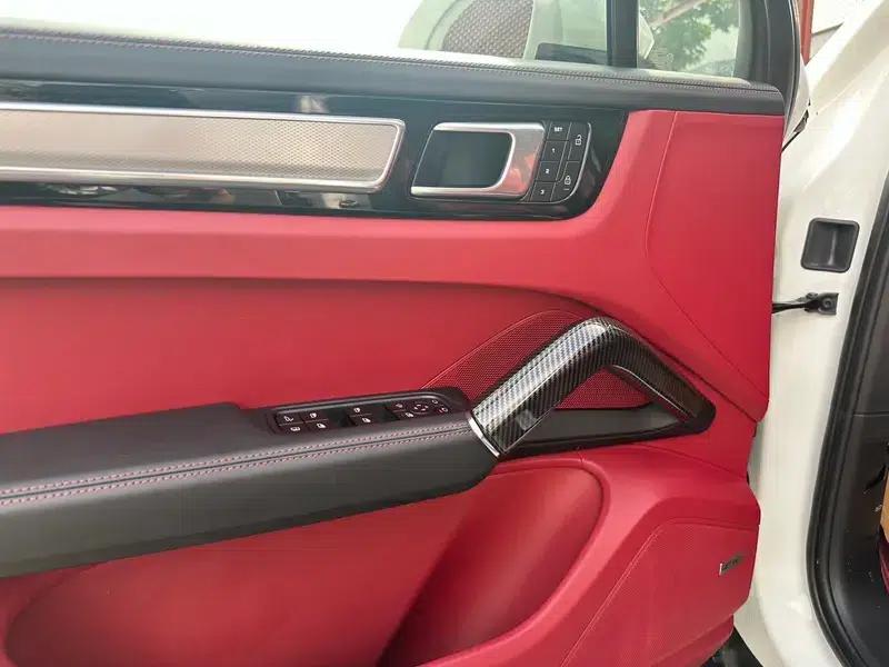 2023 Cayenne E-Hybrid 2.0T Platinum Edition — миниатюра 9