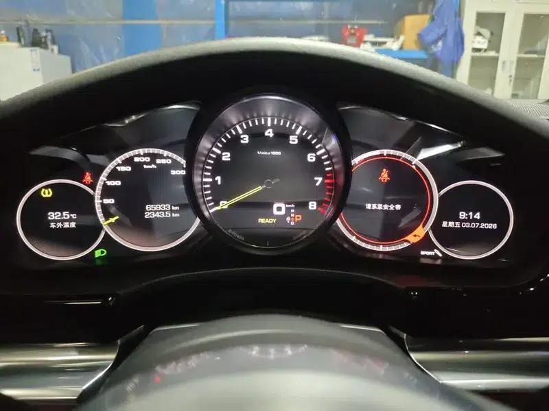 Panamera E-Hybrid 2018 Panamera 4 E-Hybrid 2.9T — миниатюра 6
