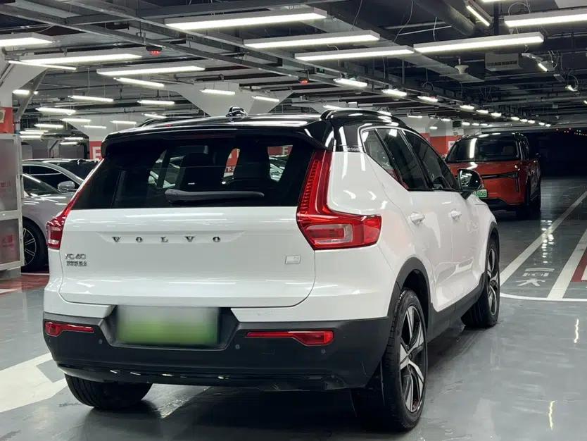 Volvo XC40 New Energy 2021 P8 Pure Electric All-Wheel Drive Smart Luxury Sport Edition — миниатюра 7