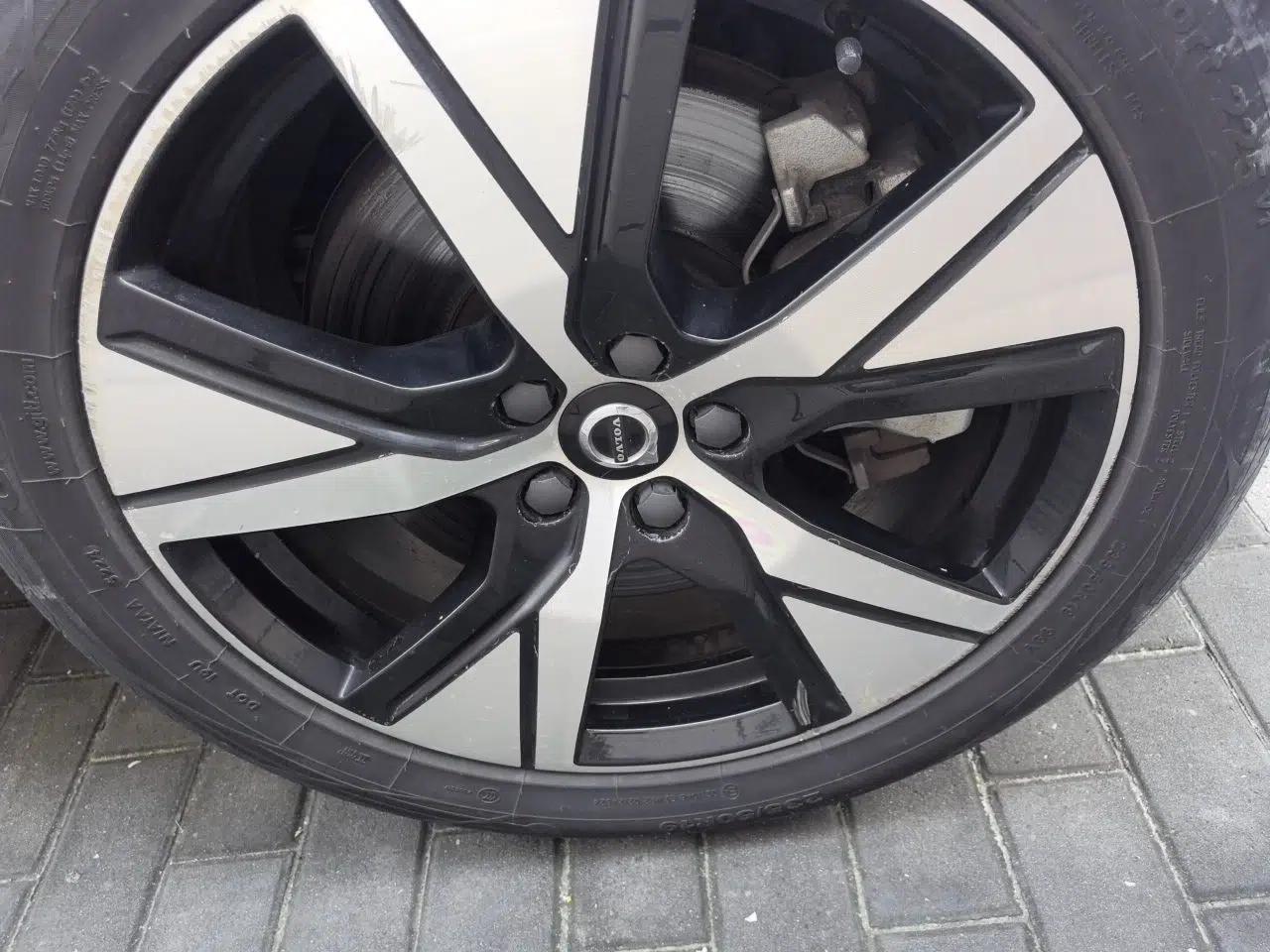 Volvo XC40 New Energy 2021 P8 Pure Electric All-Wheel Drive Smart Luxury Sport Edition — миниатюра 8