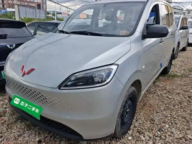 Wuling Hongguang New Energy 2025 Extended-Range Hybrid 50 km Standard Version