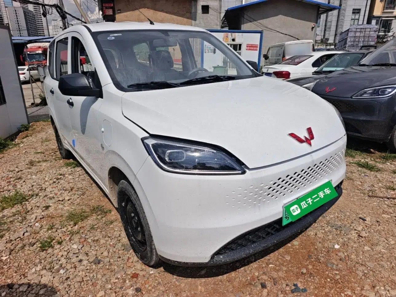 Wuling Hongguang New Energy 2025 Extended-Range Hybrid 50 km Standard Version — миниатюра 3