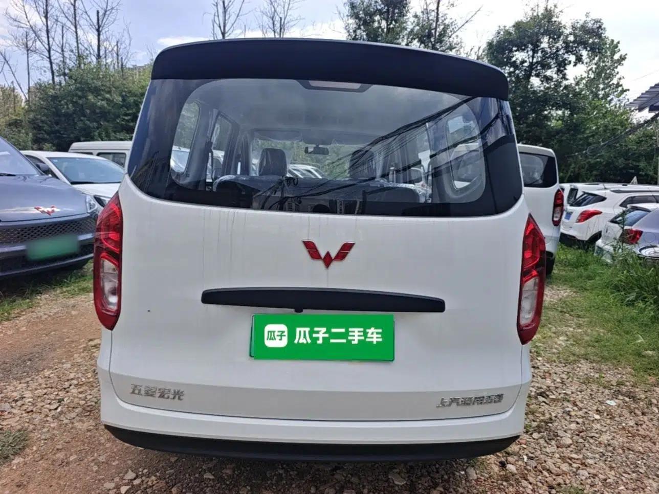 Wuling Hongguang New Energy 2025 Extended-Range Hybrid 50 km Standard Version — миниатюра 5