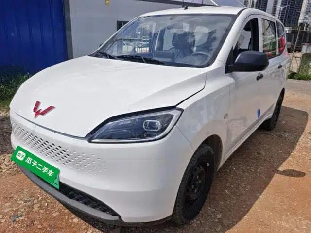 Wuling Hongguang New Energy 2025 Extended-Range Hybrid 50 km Standard Version