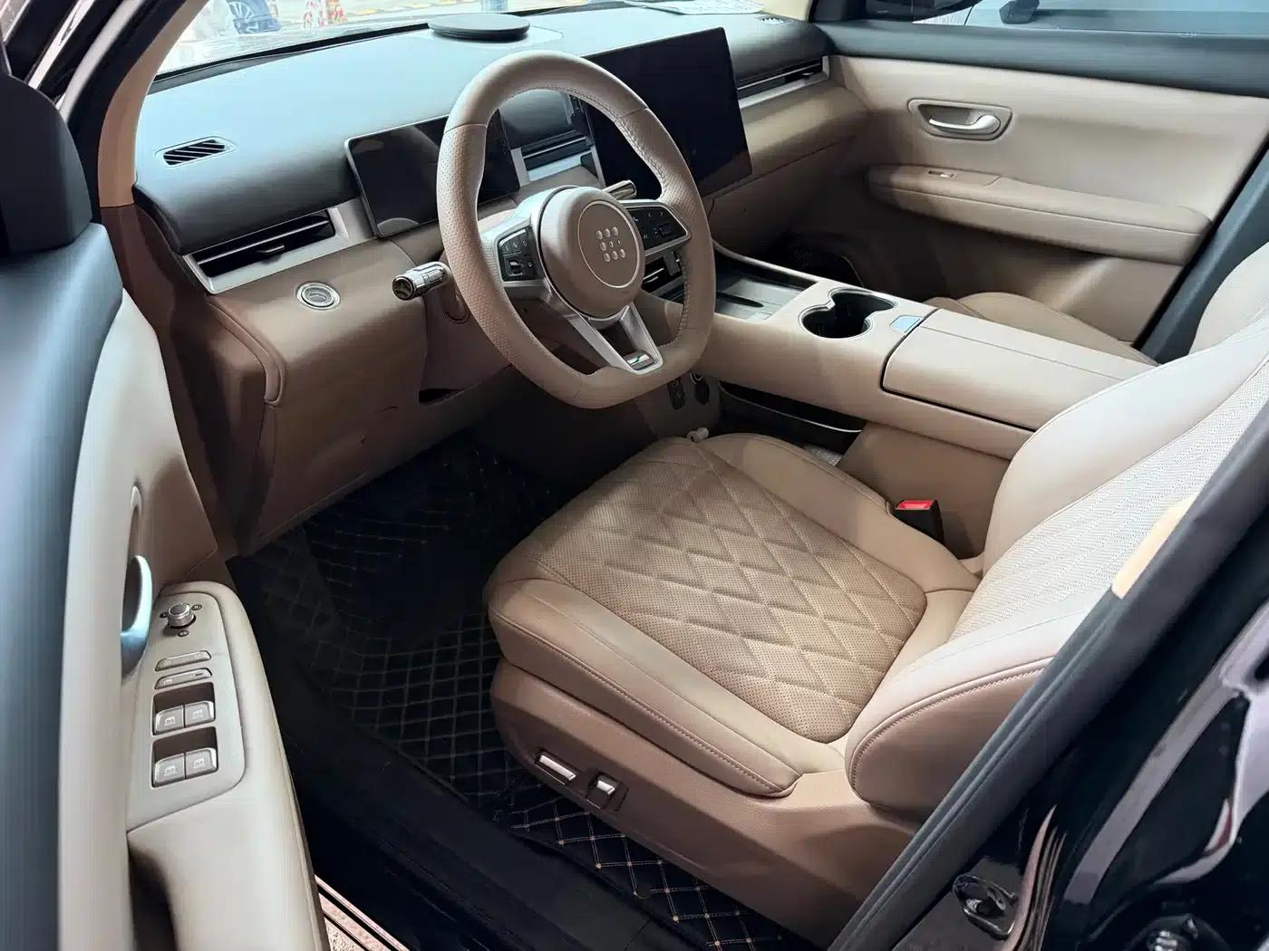 Blue Electric E5 PLUS 2026 Standard Range All-Wheel Drive Performance Ultra — миниатюра 4
