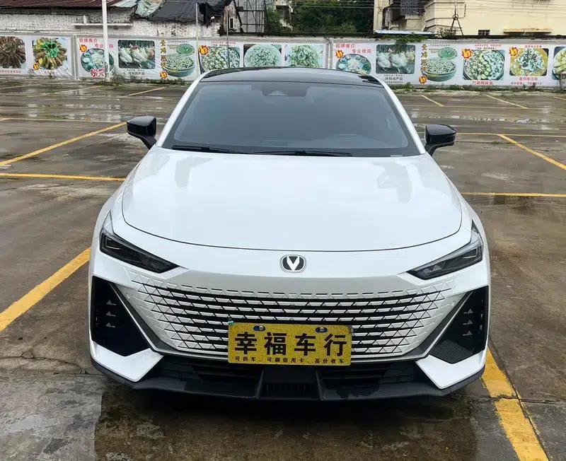 Changan UNI-V 2024 1.5T Premium Edition — миниатюра 2