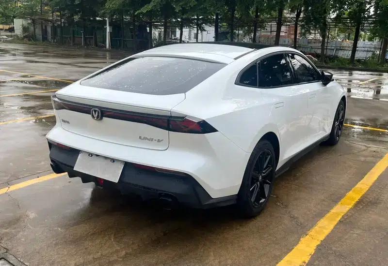 Changan UNI-V 2024 1.5T Premium Edition — миниатюра 6
