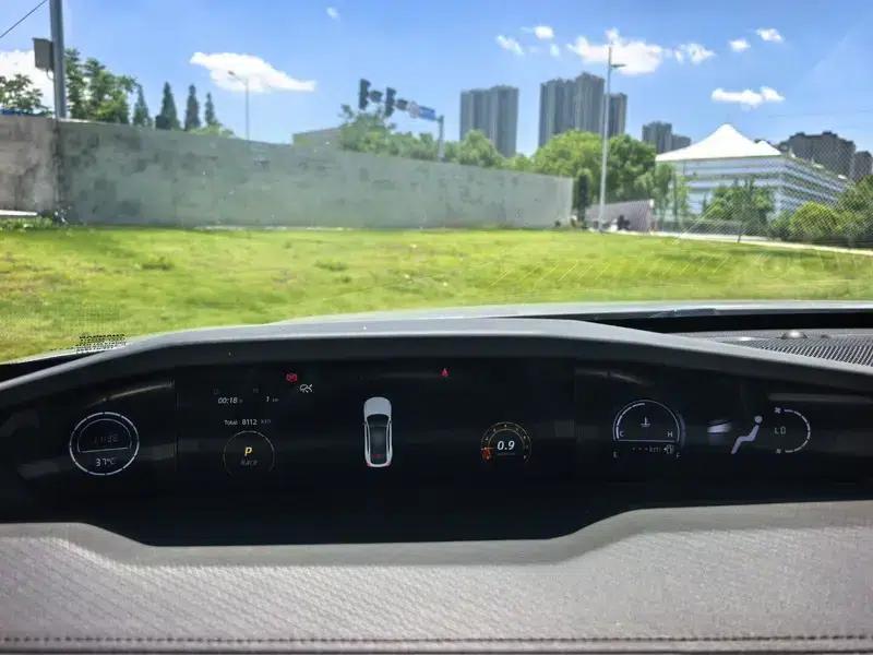 Changan UNI-V 2022 1.5T Premium Edition — миниатюра 12
