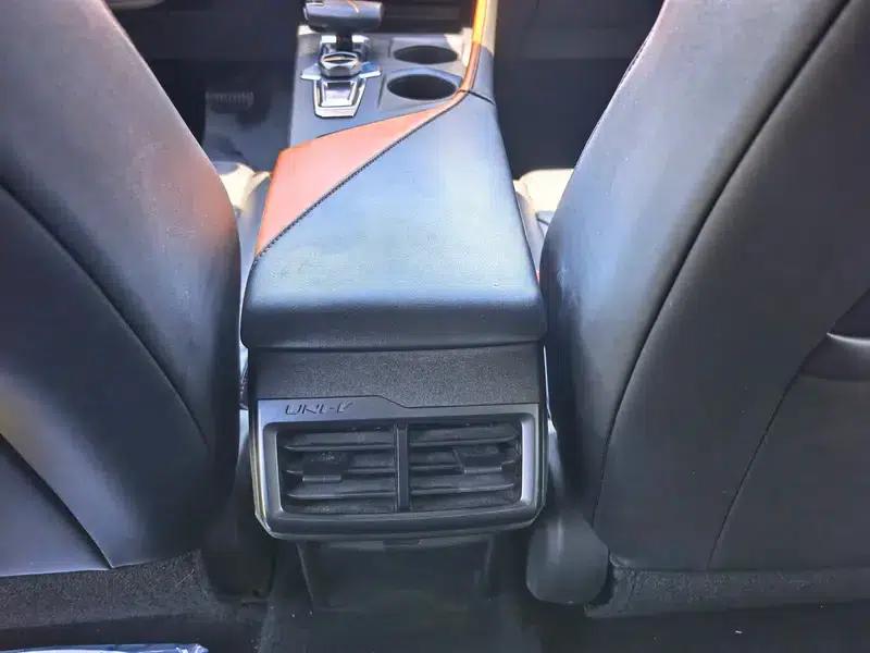 Changan UNI-V 2022 1.5T Premium Edition — миниатюра 18