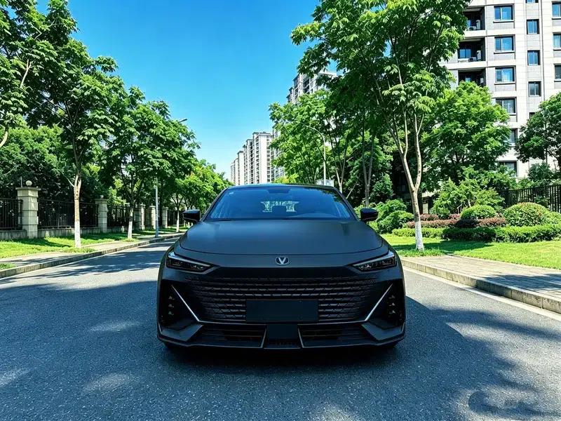 Changan UNI-V 2022 1.5T Premium Edition — миниатюра 2
