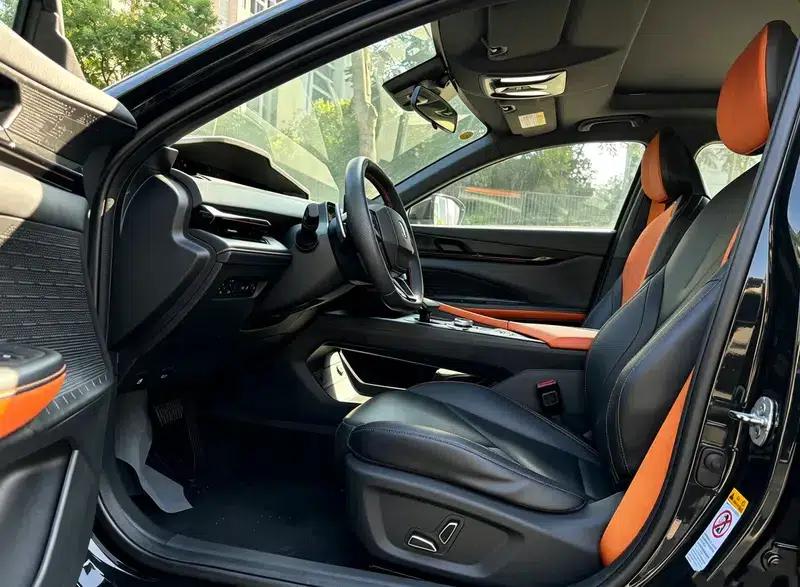 Changan UNI-V 2022 1.5T Premium Edition — миниатюра 8