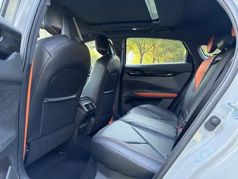 Changan UNI-V 2022 1.5T Premium Edition — миниатюра 11