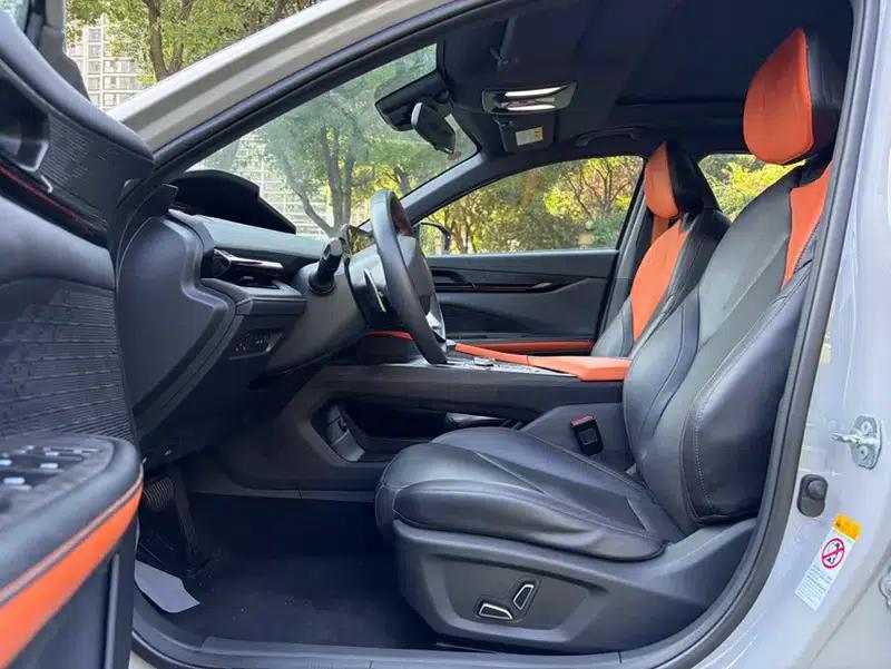 Changan UNI-V 2022 1.5T Premium Edition — миниатюра 10