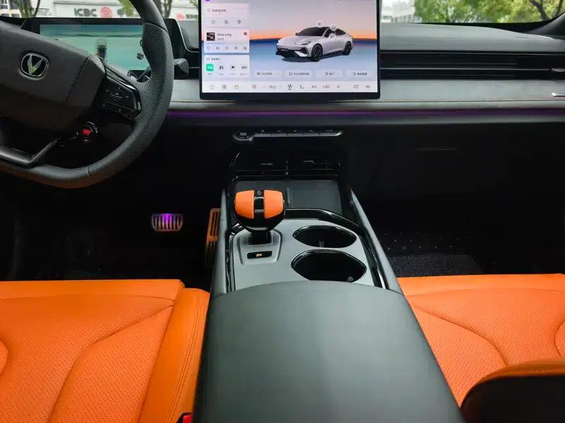 Changan UNI-V 2025 Model, Third Generation, 2.0T Sport Edition — миниатюра 12