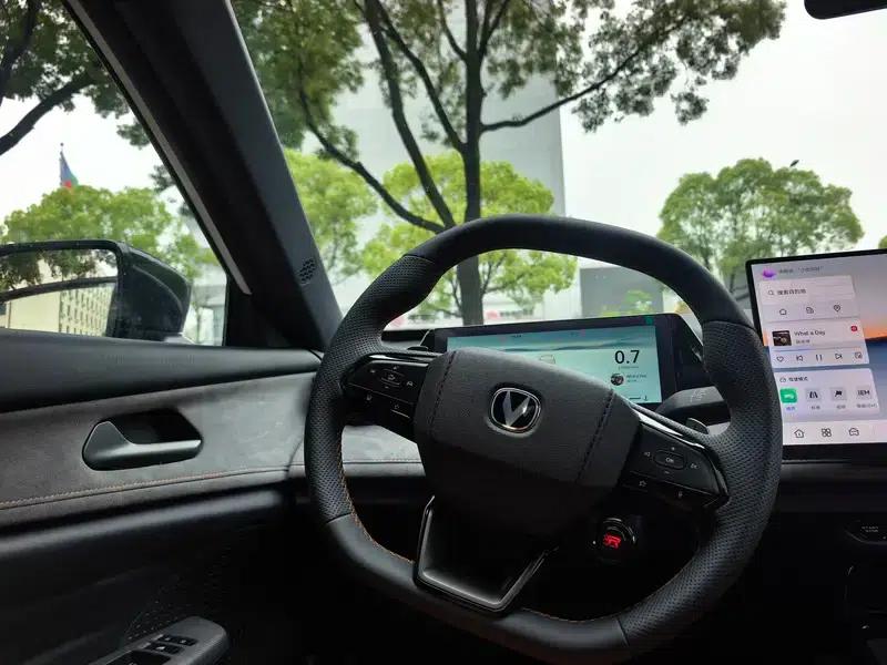 Changan UNI-V 2025 Model, Third Generation, 2.0T Sport Edition — миниатюра 16