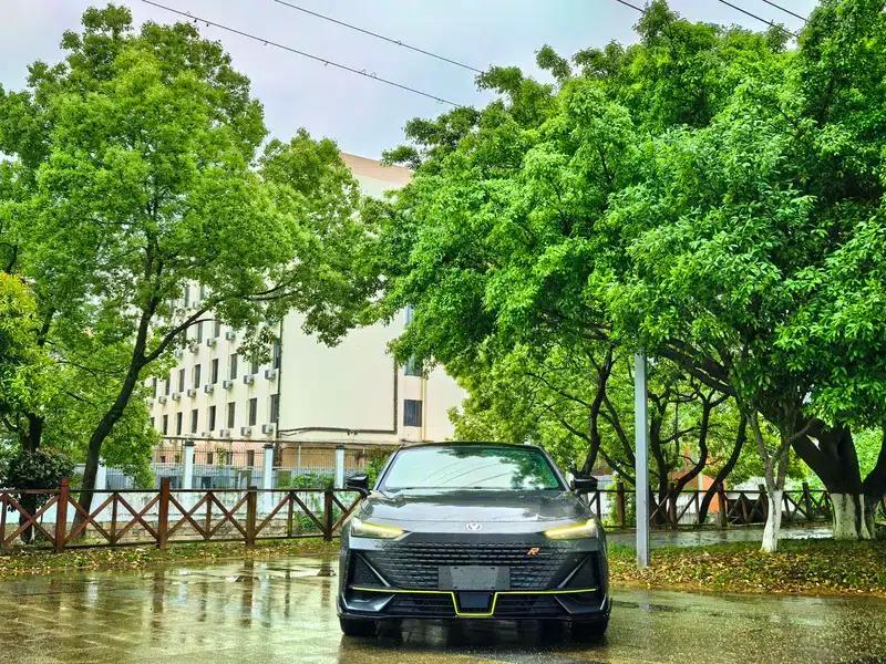 Changan UNI-V 2022 1.5T Sport Edition — миниатюра 2