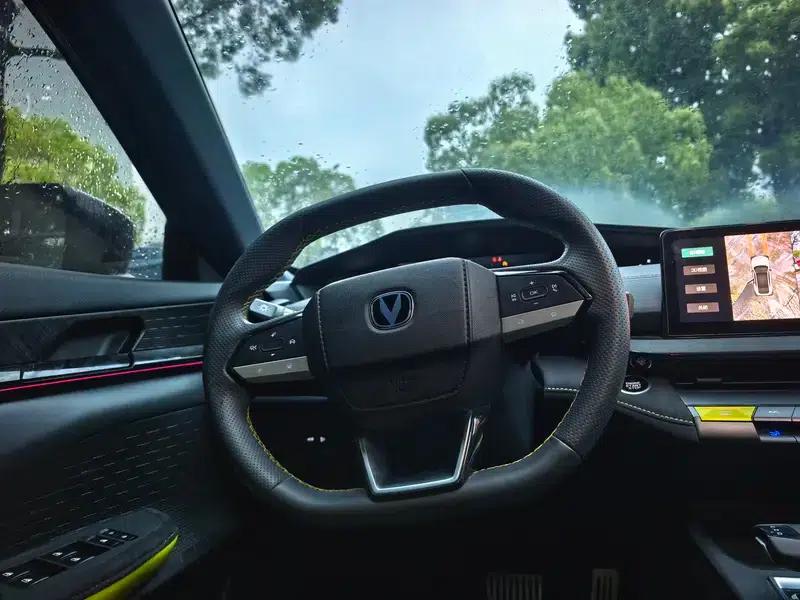 Changan UNI-V 2022 1.5T Sport Edition — миниатюра 16