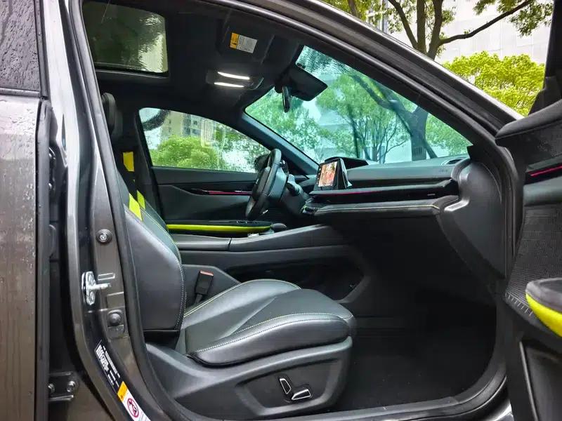 Changan UNI-V 2022 1.5T Sport Edition — миниатюра 19
