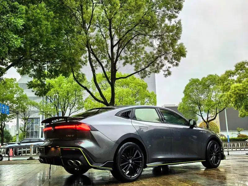 Changan UNI-V 2022 1.5T Sport Edition — миниатюра 6