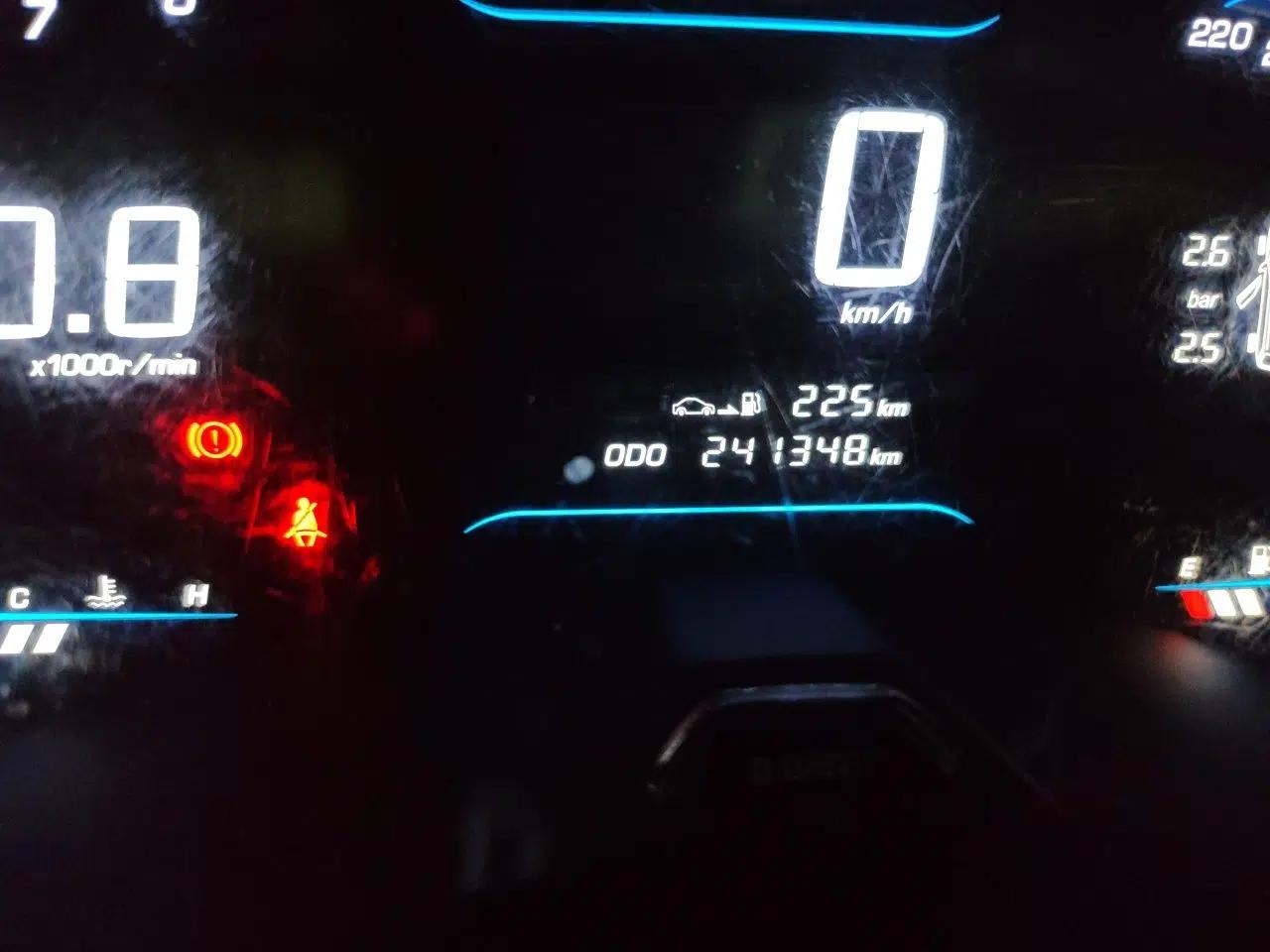 Wuling Hongguang S3 2018 1.5T Manual Luxury Model China V Standard — миниатюра 12