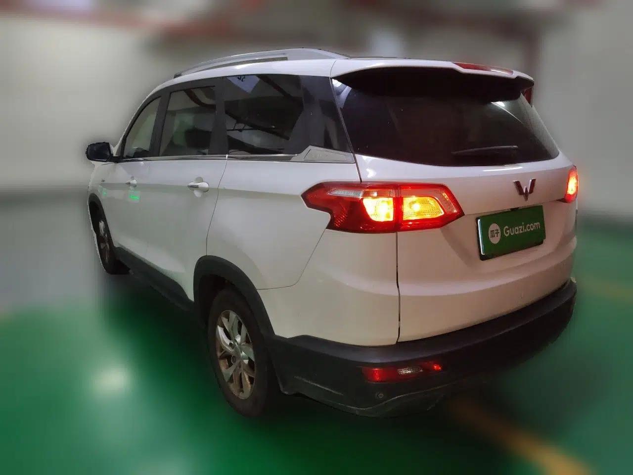 Wuling Hongguang S3 2018 1.5T Manual Luxury Model China V Standard — миниатюра 4