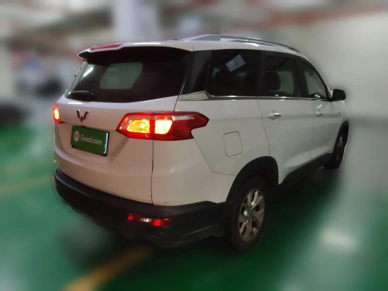 Wuling Hongguang S3 2018 1.5T Manual Luxury Model China V Standard — миниатюра 6