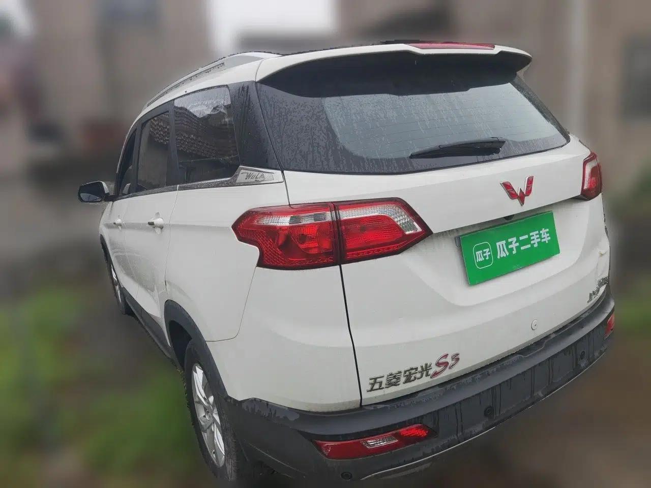 Wuling Hongguang S3 2018 1.5L Manual Luxury Model China V Standard — миниатюра 4