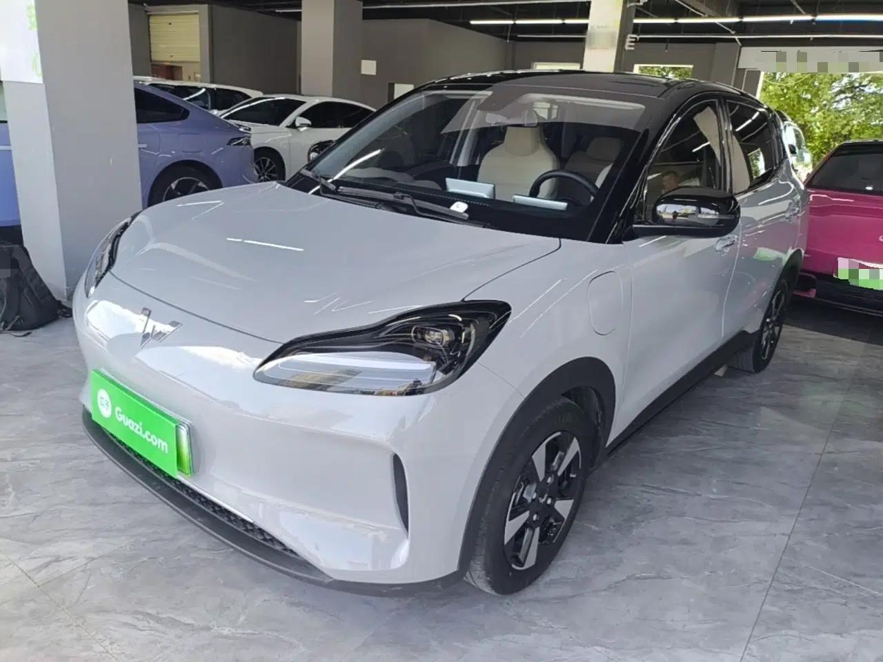 Wuling Bingo PLUS 2024 401 km Range 5-Seater Version — миниатюра 1