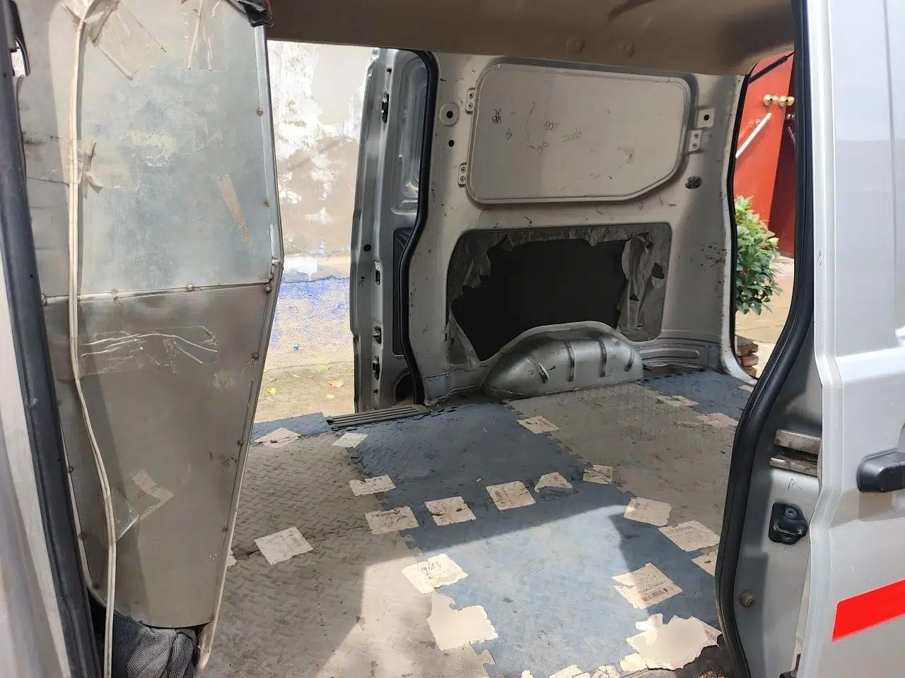 Wuling Rongguang S 2023 1.5L Basic Enclosed-Window Vehicle 2 Seats — миниатюра 17