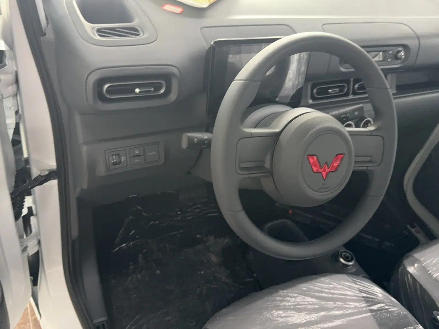 Wuling Zhiguang New Energy 2025 Model 305km Ambitious Edition — миниатюра 19
