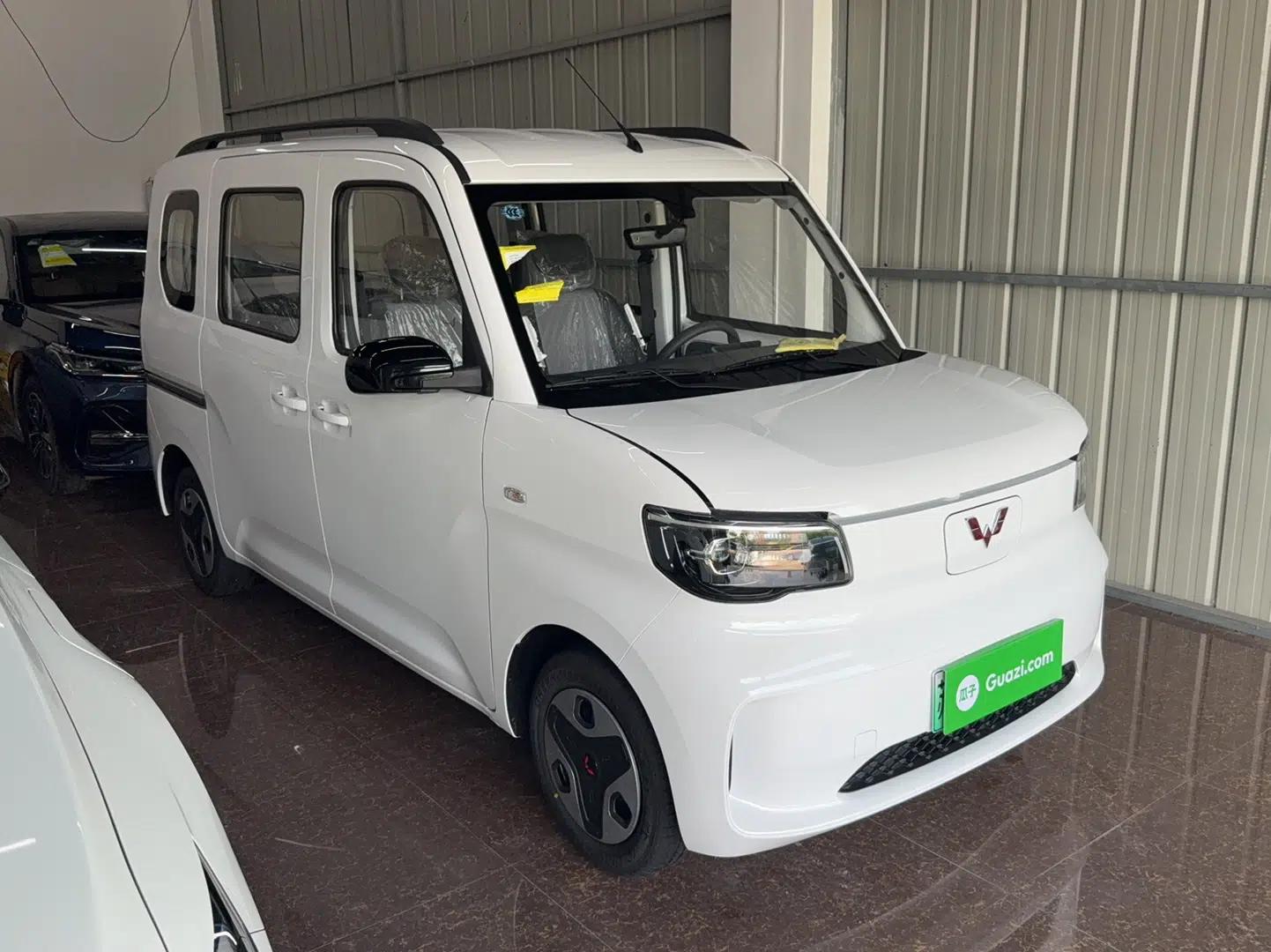 Wuling Zhiguang New Energy 2025 Model 305km Ambitious Edition — миниатюра 3