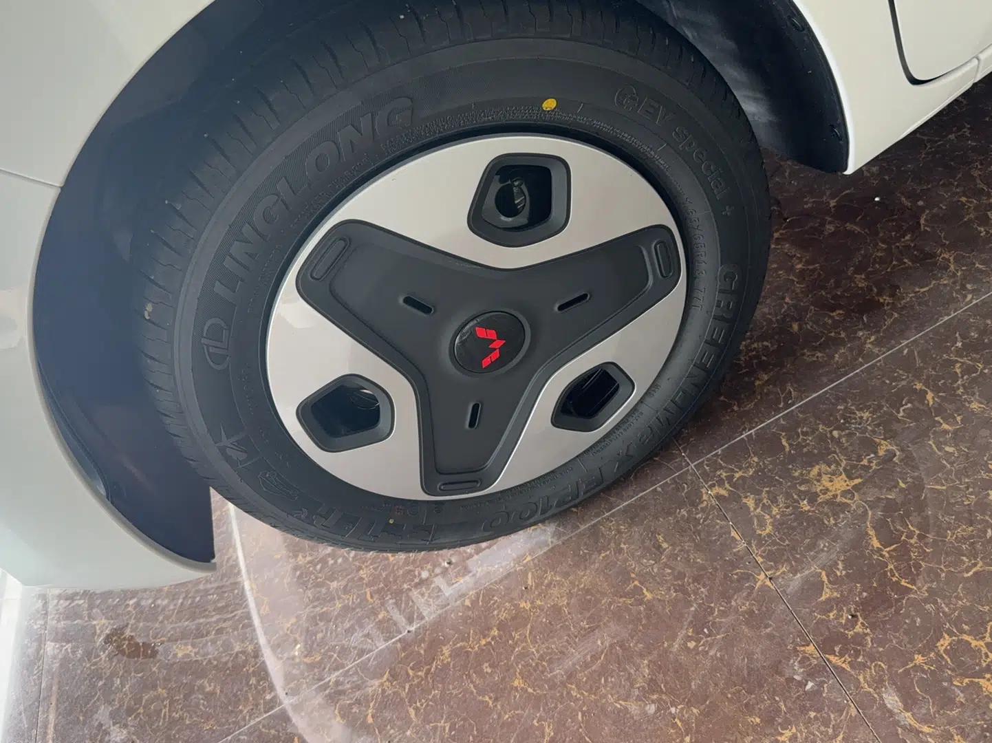 Wuling Zhiguang New Energy 2025 Model 305km Ambitious Edition — миниатюра 10