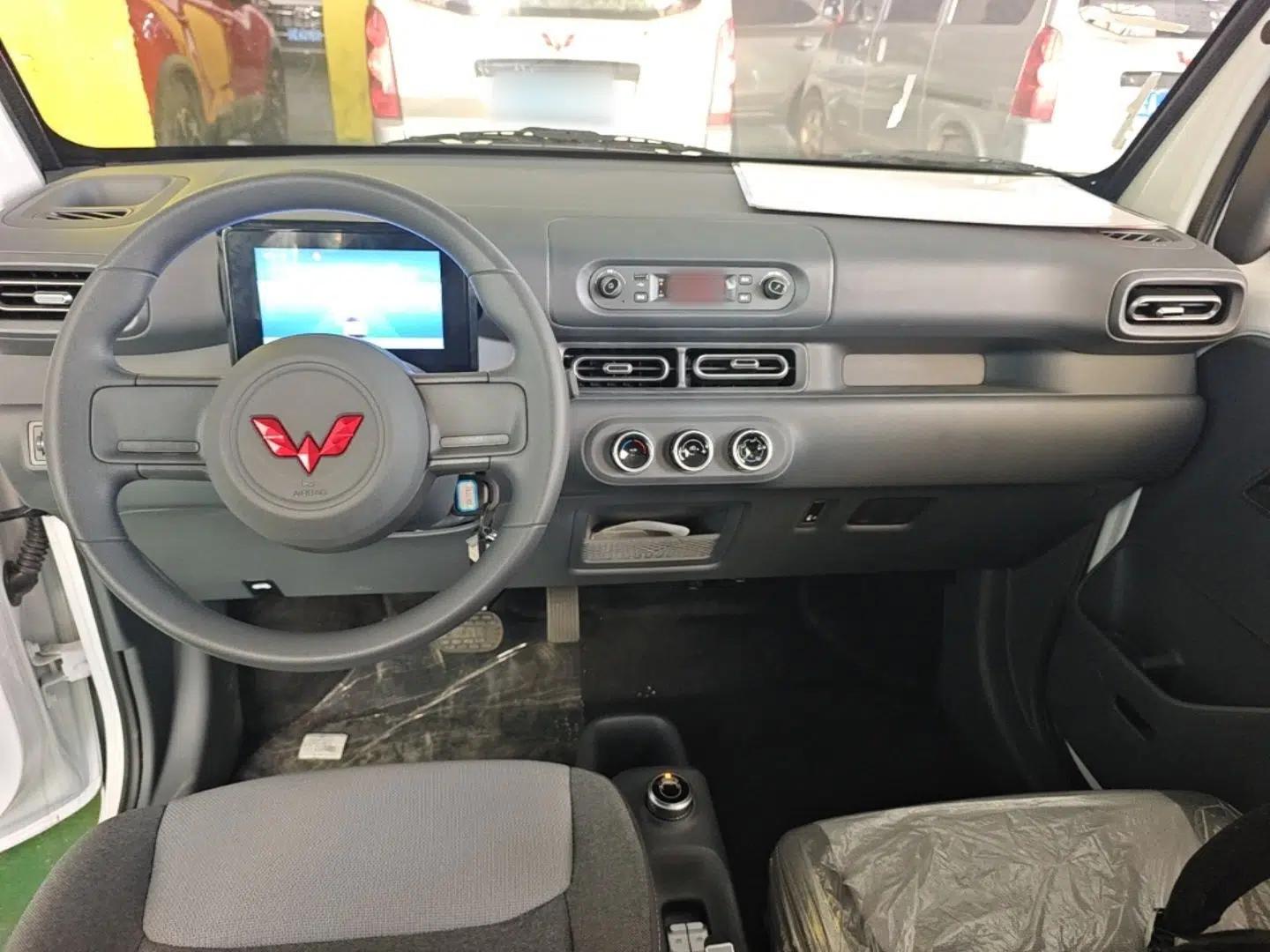 Wuling Zhiguang New Energy 2025 Model 305km Ambitious Edition — миниатюра 12