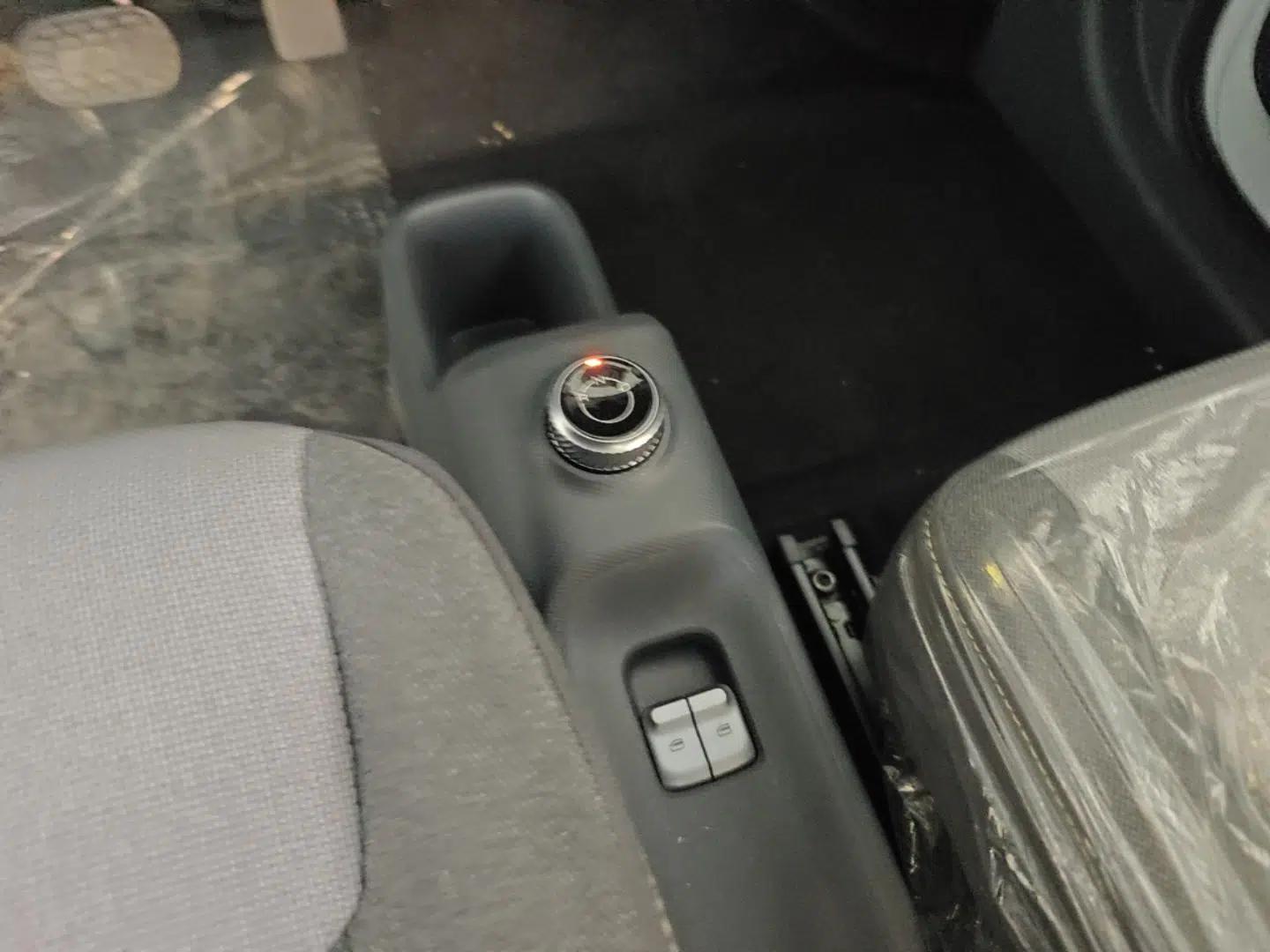 Wuling Zhiguang New Energy 2025 Model 305km Ambitious Edition — миниатюра 16