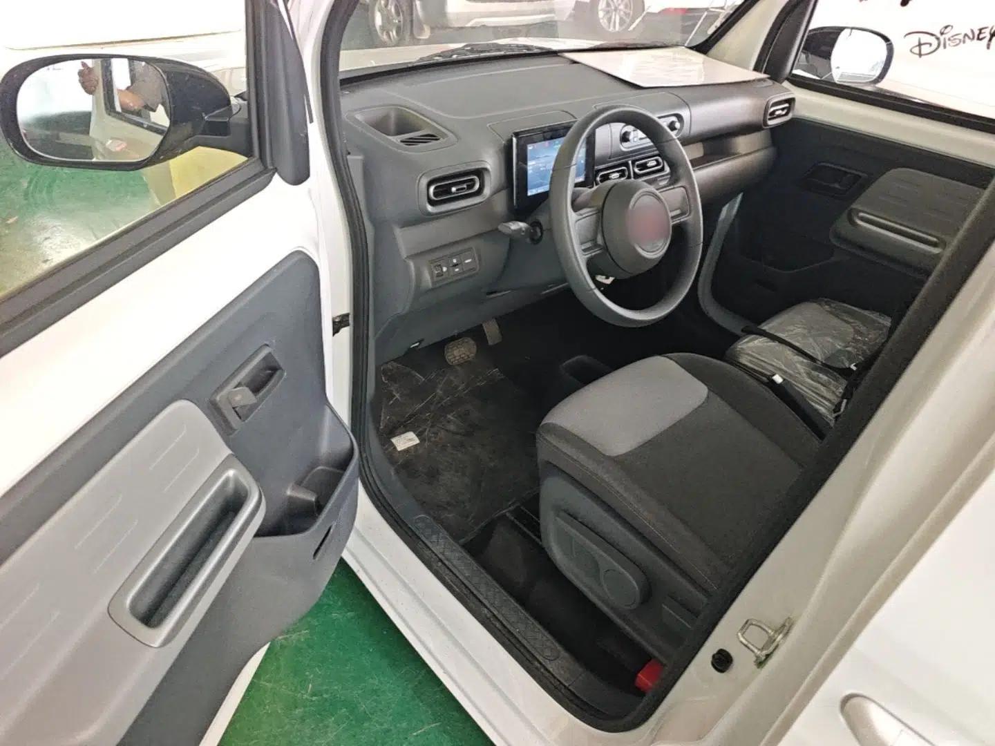 Wuling Zhiguang New Energy 2025 Model 305km Ambitious Edition — миниатюра 18