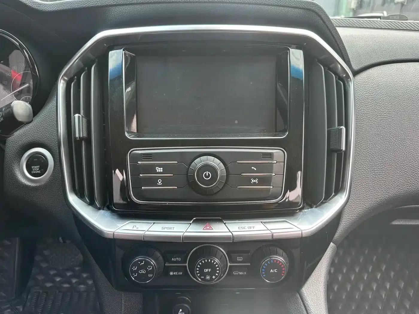 Yusheng S350 2016 2.0T Automatic 4WD Gasoline Luxury Sunroof 7-Seater — миниатюра 13