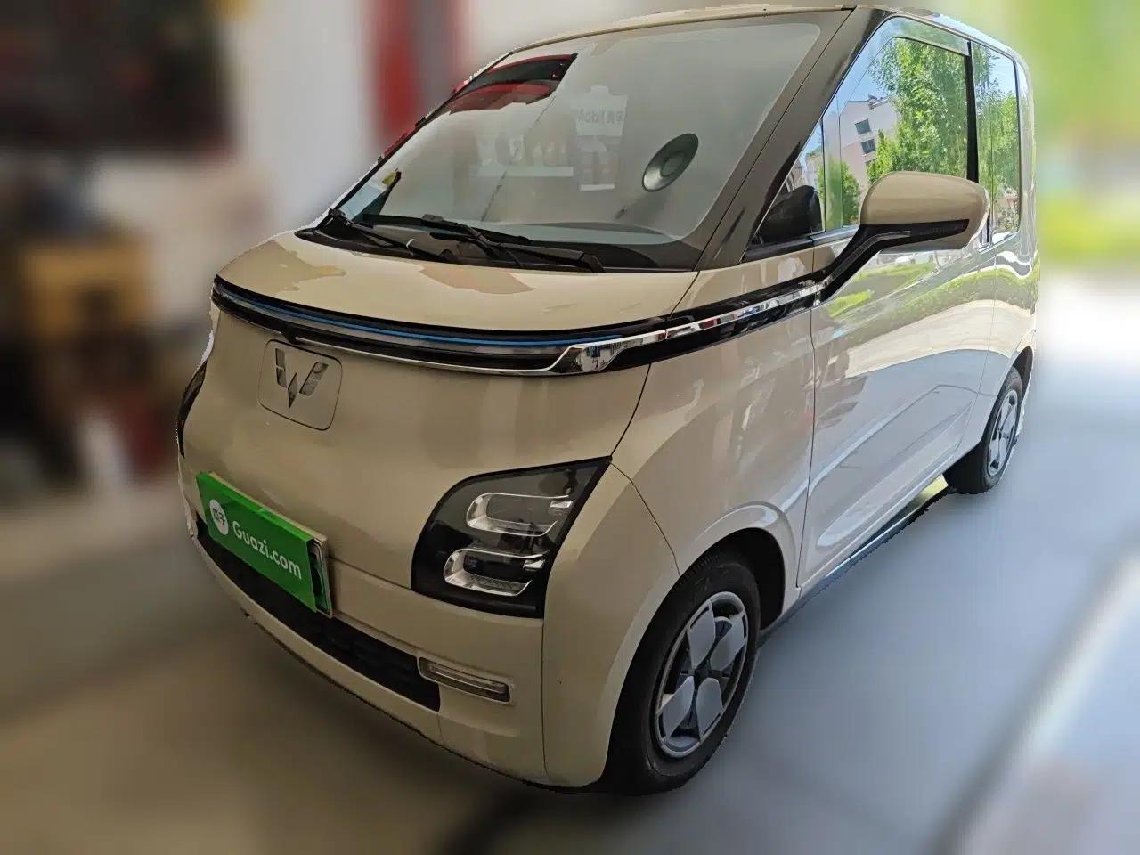 Wuling Air ev 2023 - Four Seats - Advanced Edition — миниатюра 1