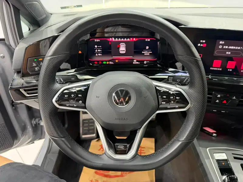 2021 Golf 280TSI DSG R-Line — миниатюра 17