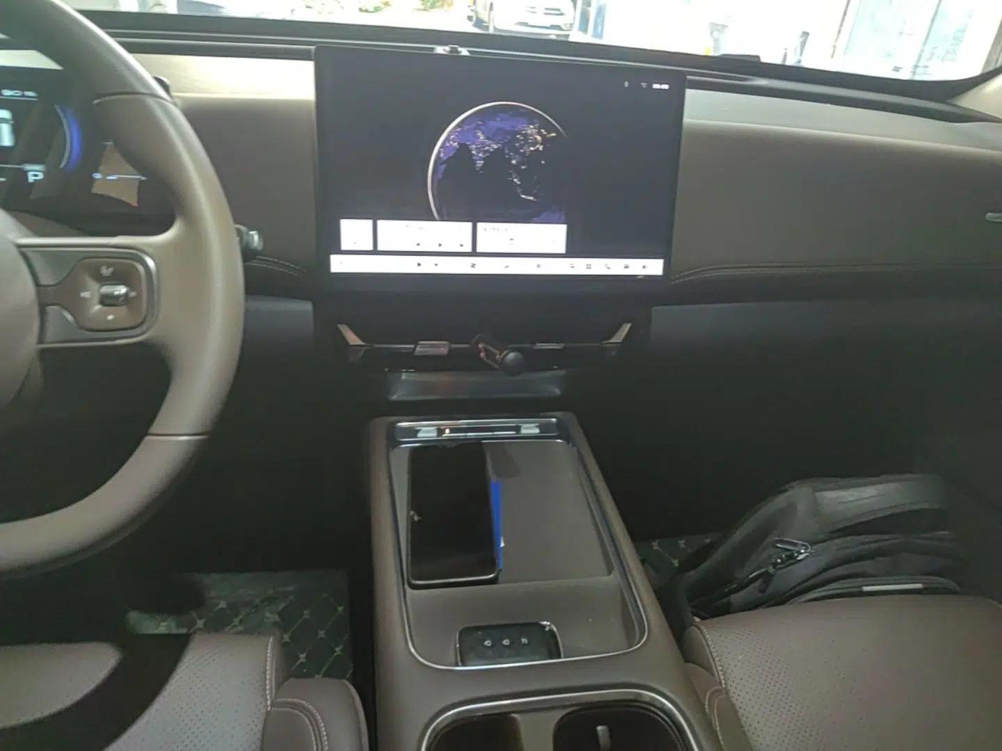 Wuling Xingguang 560 New Energy 2026 Model, Plug-in Hybrid, 125 km, Luxury Version — миниатюра 20